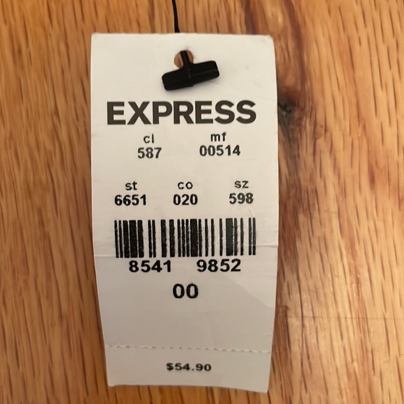 NEW With tags EXPRESS Shorts - Picture 4 of 5